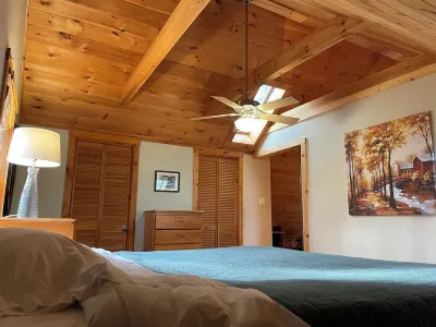 Blue Mountain Log Cabin Hotels near Blue Valley Vineyard and Winery