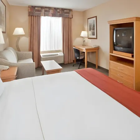 Holiday Inn Express & Suites VERNON by IHG