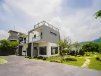 Lovely Pond Hostel Hotels in Yuanshan Township
