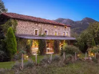 Vacation House, full rental for 17 people with Garden, Barbecue and Swimming Pool.