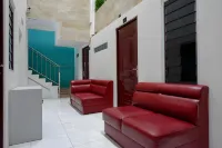 RedDoorz Hostel Near Kota Lama Semarang Hotels in East Semarang