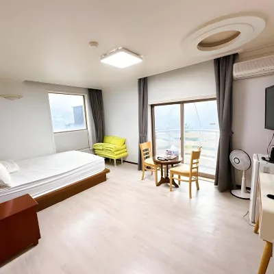 Ulsan Yeongnam Alps Sandia Oncheon Hotels near Paraeso Falls