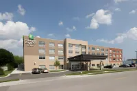 Holiday Inn Express & Suites Kalamazoo West Hotels in Plainwell