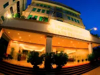 杜昂坡拉瑟烏斯飯店 泰國駐萬象領事館附近的飯店