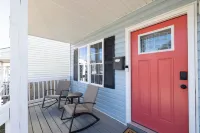 Stylish retreat in charming Richmond with Private Sauna and other modern touches 리치몬드 호텔