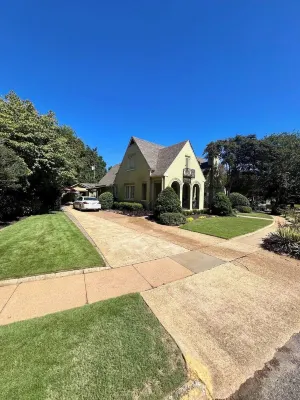 Casa Capstone – 4Br Near Stadium, Walk to Stadium & Downtown!