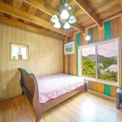 Jecheon My Mind is a Lake Pension Отели рядом с достопримечательностью «Храм Чонбанса»