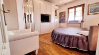 Villa Bellevue Corsanico, private pool and parking, easily accessible, sea view