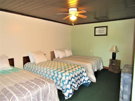 Lynnhurst Resort Condo #22 - Pontoon Rentals On Site!!