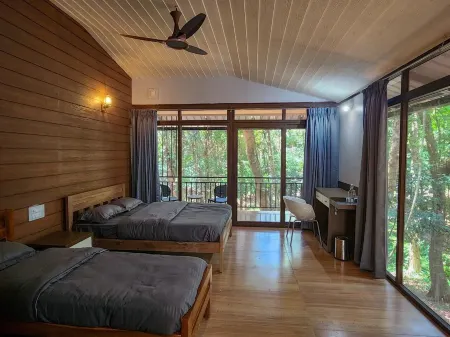 Aavarana Resort Отели рядом с достопримечательностью «MEIL PKG-3 CAMP»