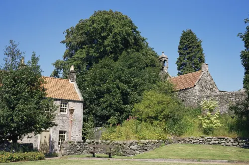 Dollar Apartments-39 Bridge Street Hotels in Dollar