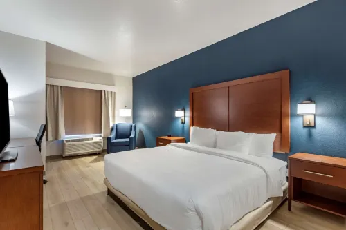 Comfort Inn & Suites Bennett - Parkering