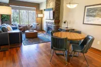 Stoneridge Resort - Mountain View - Pool & Hot Tub - balcony