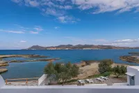 Venia's Guesthouse - Beach