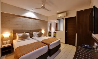 Click Hotel Vadodara 4 Mins Walk for the Railway Station