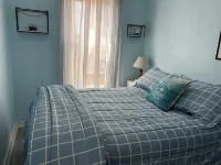 Direct waterfront cottage on private sandy beach Hotel in zona Tweed New Haven Airport
