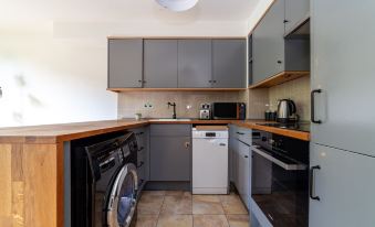 The Wapping Villa - Housity