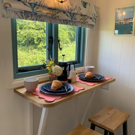St. Kew Shepherd Huts