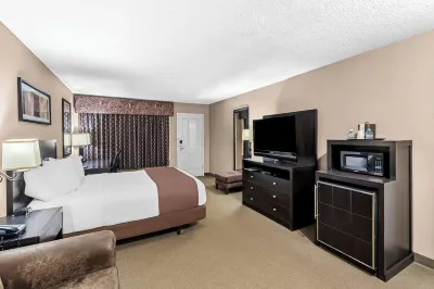 Heartland Inn & Suites, SureStay Collection by Best Western