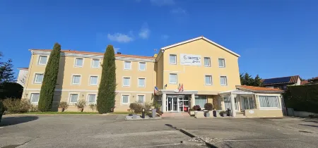Hotel Lyon Sud, Pierre Benite, St Genis Laval Отели в г. Уллен