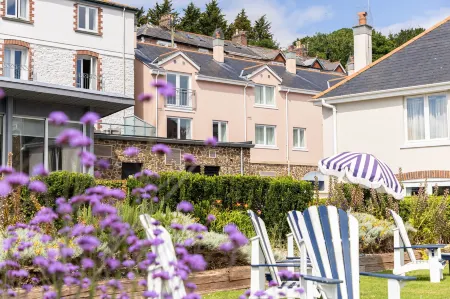 The Masts 37 Dart Marina