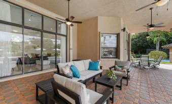 Grand 6BR Plantation Estate w/ Tennis & Pool