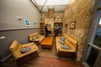 Cobb & Co Lodge Hotels in Queenscliff