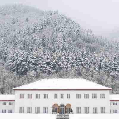 The LaLit Grand Palace Srinagar Hotel Exterior
