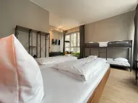 Hotel Sendlinger Tor Hotels near St. Michael