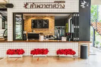 Lumphawa Amphawa Hotels in 