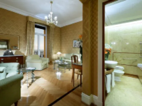 ユーロスターズ ホテル エクセルシオール ナポリのホテル