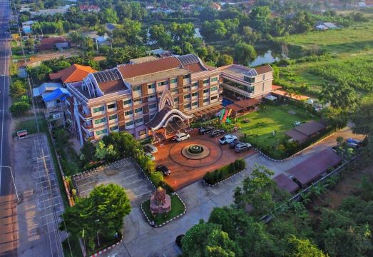 2. 파놈렁푸리 호텔..