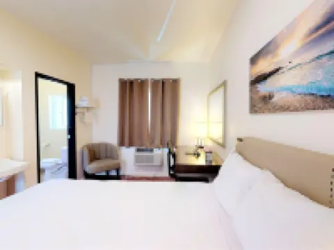 Anchor Pointe Inn Hotels in Wilmington