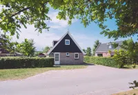 Cozy Furnished House with Garden Near Nature Reserve - Wifi