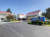 Motel 6 Santa Ana, CA - Irvine - Orange County Airport Hotels in Santa Ana