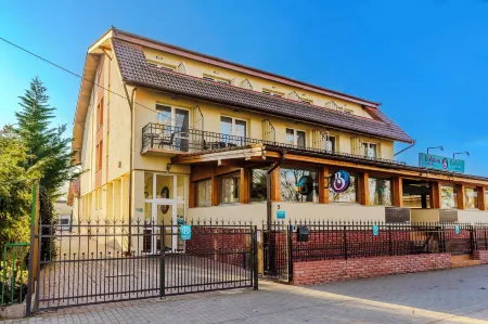 Balaton Colors Beach Hotel Отели в г. Шиофок