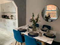 House of Cosy Dots Hotels in Northampton