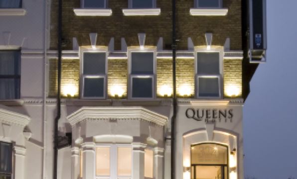 Queens Hotel