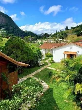 Pousada do Lago Отели рядом с достопримечательностью «Palácio Rio Negro»