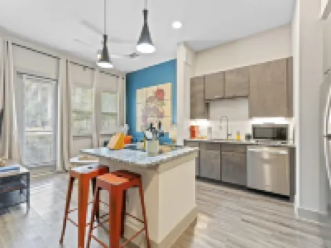 Tranquil 1Br King Suite Close to Downtown w Fast Wifi Hotels in Montopolis