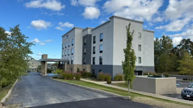 Spark by Hilton Erie