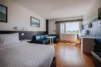 Le Dauphin Montréal-Longueuil