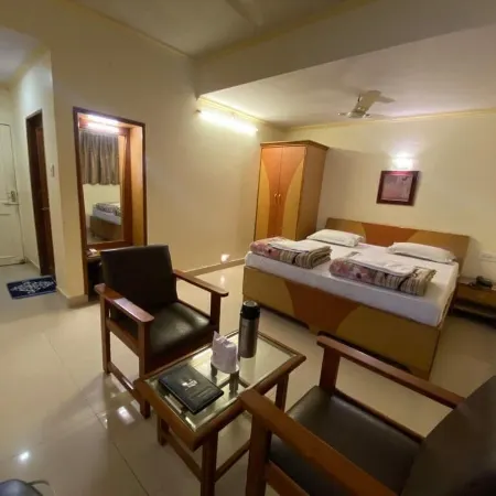 Hotel Sweet Dream Отели рядом с достопримечательностью «Торговый центр Pink Square Mall»