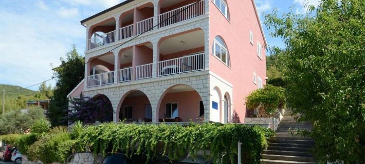 Apartments Žaknić Hotels in Blato