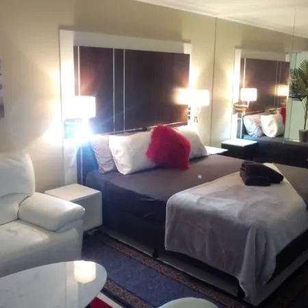 Your Stay in Surfers