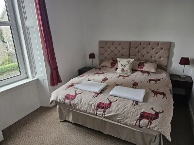 Snug - Abhainn Apartment Hotels near Gare Loch