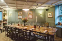 Bel and the Dragon-Churt Hotels in Hindhead