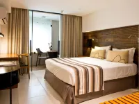 Ritz Leblon Hoteles cerca de Posto 12 - Leblon