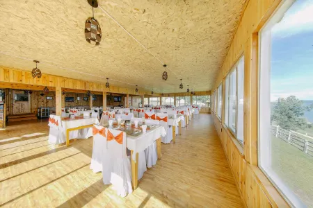 Khuvsgul Bayan-Ulaan Отели в г. Хатгал