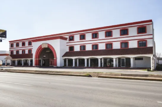 โรงแรมโอโย เรอัลเดลซุร์, สนามกีฬาชิวาวัว โรงแรมใน